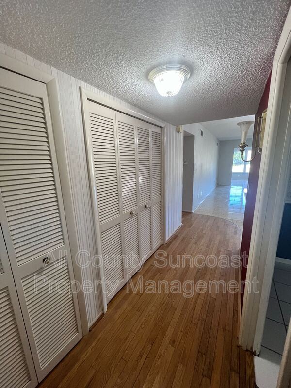 Building Photo - 2460 Franciscan Dr