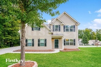 Building Photo - 5519 Pinebrook Ln