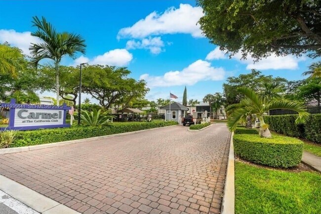 Foto del edificio - 811 NE 199th St