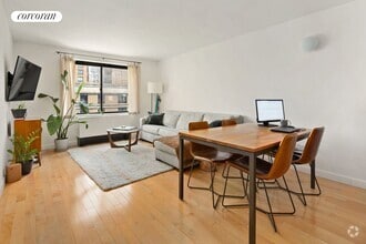 Building Photo - 300 Rector Pl