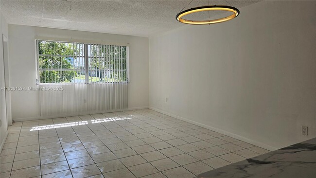 Foto del edificio - 20200 NE 29th Ct