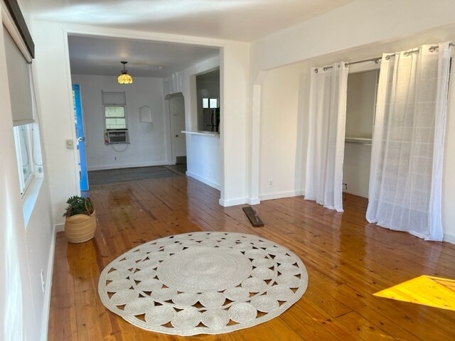 Building Photo - 954 Hyperion Ave