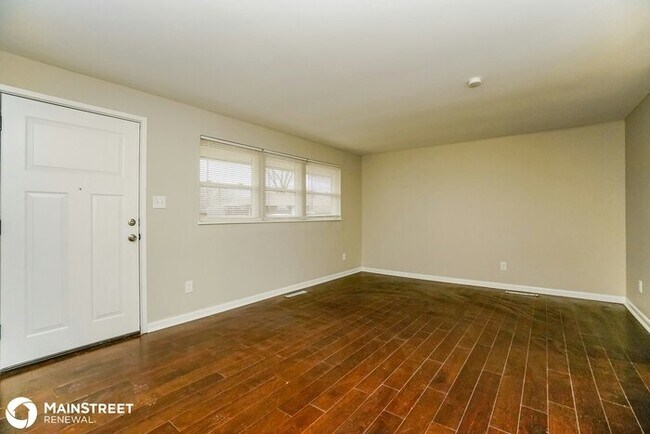 Foto del edificio - 914 MIRIAM DR W, COLUMBUS, OH 43204