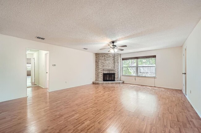 Building Photo - 1415 Lance Way