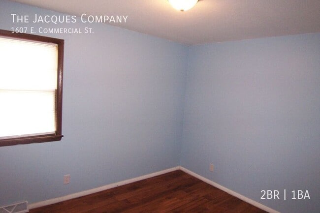 Building Photo - 1607 E Commercial St