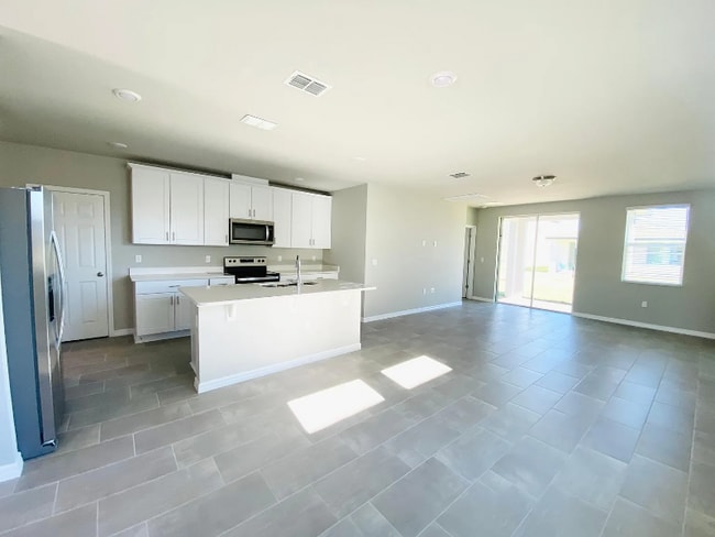 Building Photo - 573 Sun Warbler Wy