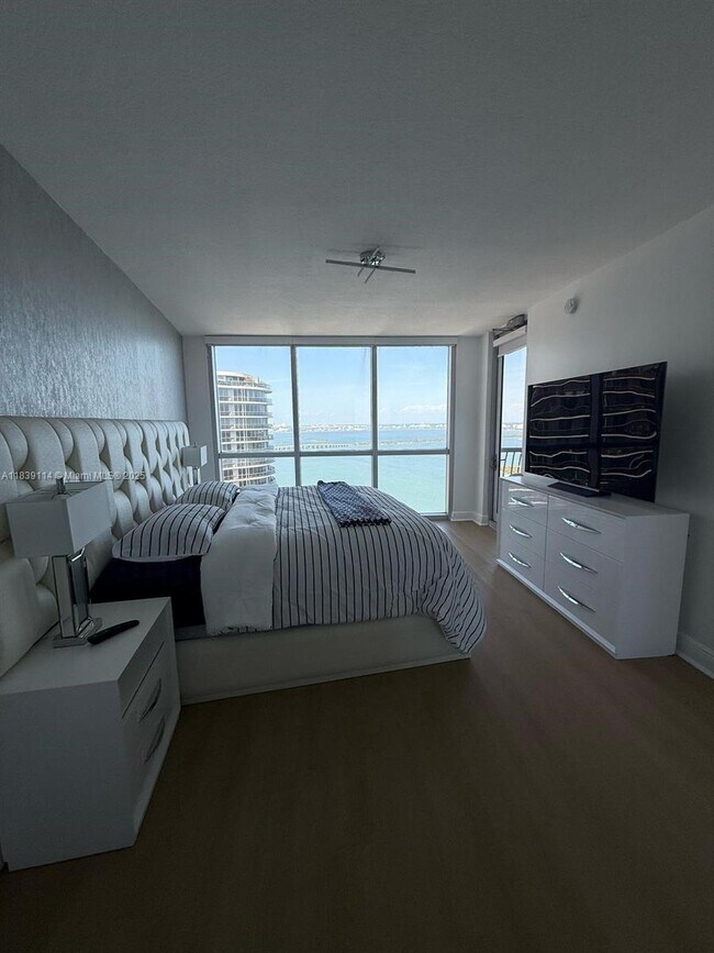 Foto del edificio - 1750 N Bayshore Dr