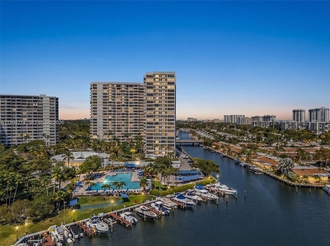 Photo - 2500 Parkview Dr Apartment