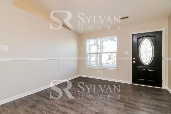 Building Photo - Charming 3BR 2BA ranch home