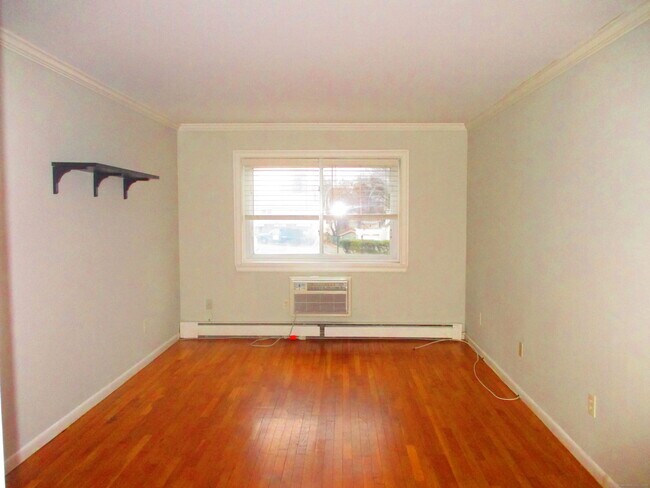 Building Photo - 18 Prospect St