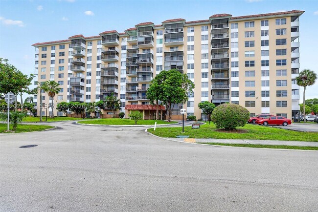 Foto del edificio - 4174 Inverrary Dr