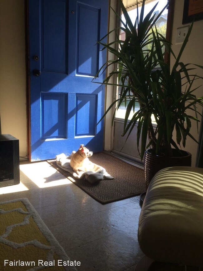 Foto del edificio - 2 br, 1 bath House - 212 Birch St.
