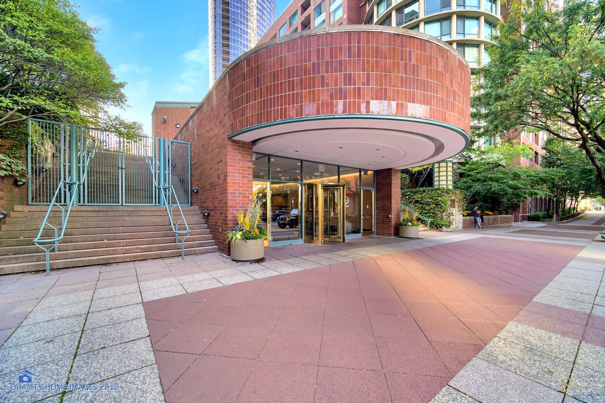 Primary Photo - 480 N McClurg Ct