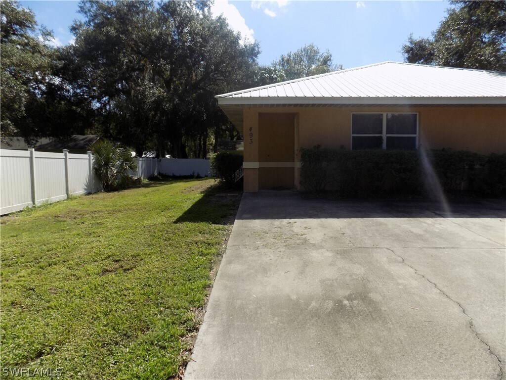 493 Christopher Ct, LaBelle, FL 33935 Townhome Rentals in LaBelle FL