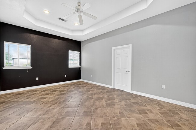 Building Photo - 13819 Lakeview Meadow Dr