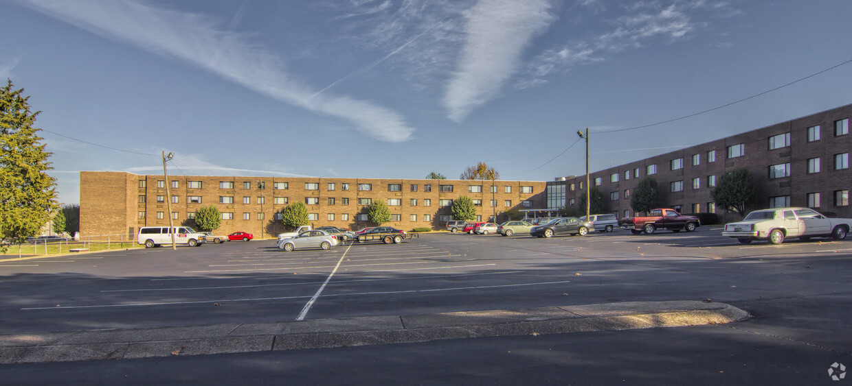 Foto del edificio - South Central Village Apartments