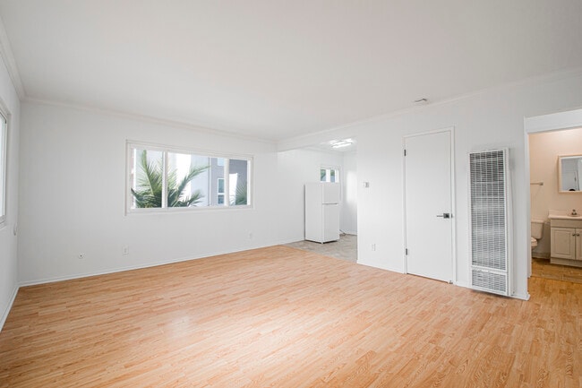 Building Photo - 5845 Interceptor St