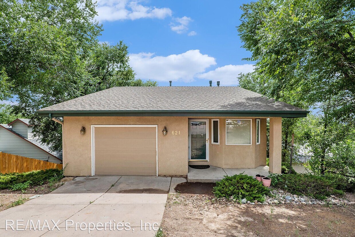 Primary Photo - 3 br, 2.5 bath House - 621 Tierra Verde Ct.