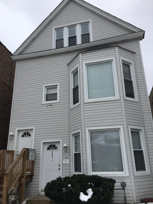 Primary Photo - 3441 N Ridgeway Ave