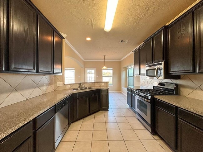 Building Photo - 2815 Defoe Drive