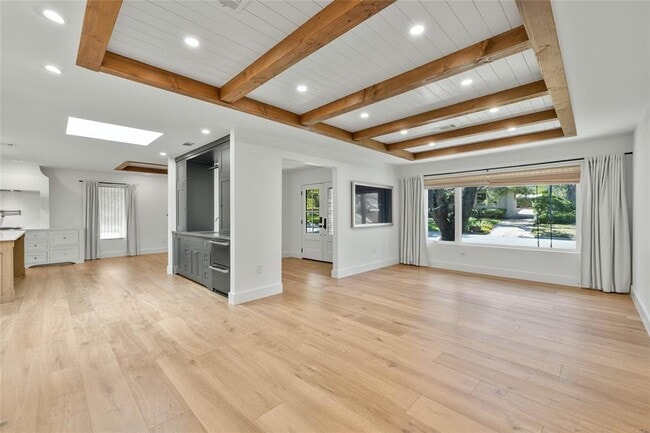 Foto del edificio - 5605 Ridge Oak Dr