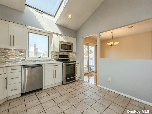 Foto del edificio - 977 Marginal Rd