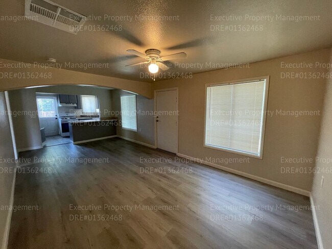 Foto del edificio - 709 Francis St