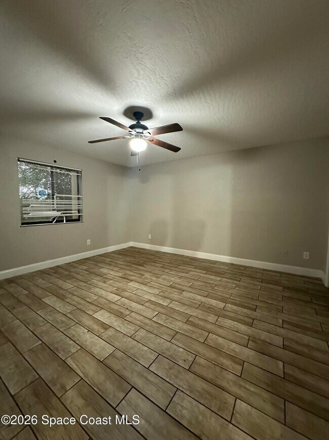 Building Photo - 2101 Forest Knoll Dr NE