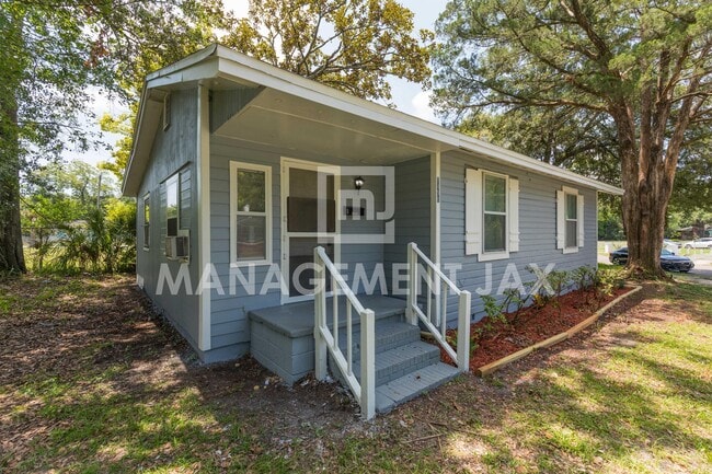 Foto del edificio - 1458 Royal Ct Ln
