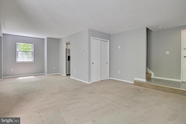 Building Photo - 678 Newbridge Ct