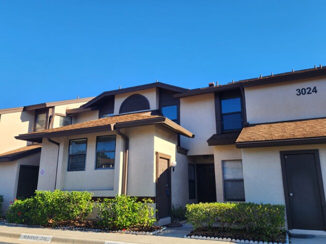 Building Photo - 3024 S Semoran Blvd