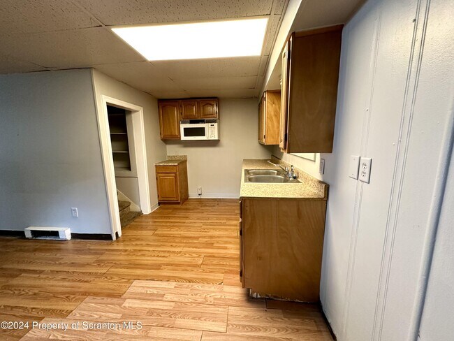 Building Photo - 453 Keystone Ave