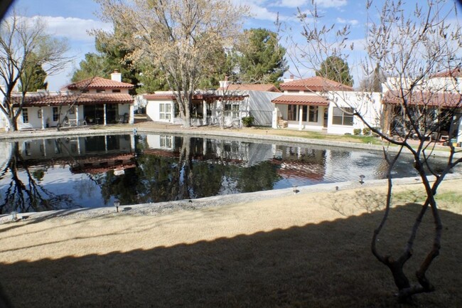 Foto del edificio - 104 Casas Bellas