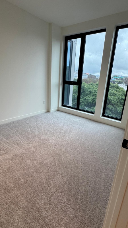 Building Photo - 395 6th St