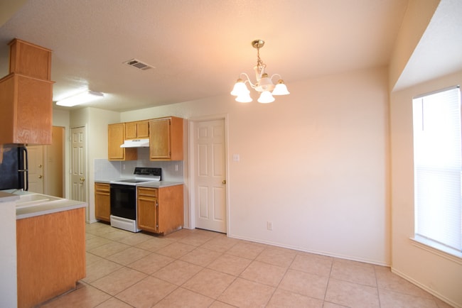 Building Photo - 4311 Wade Dr