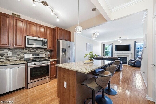 Foto del edificio - 424 Hartford Dr