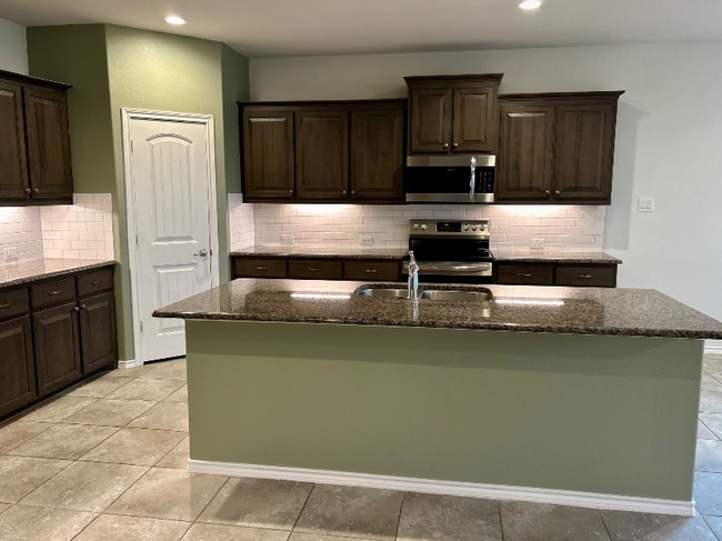 Foto del edificio - 1734 Cross Creek Ln