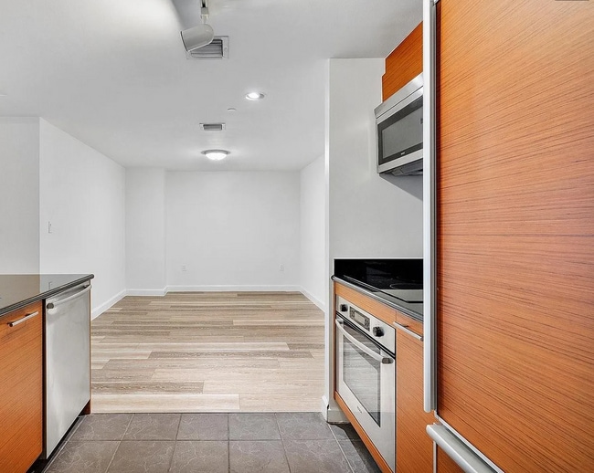 Building Photo - 50 Biscayne Blvd