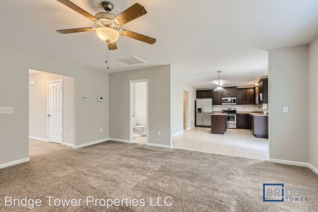 Building Photo - 4 br, 2.5 bath House - 4012 Watsonia Drive