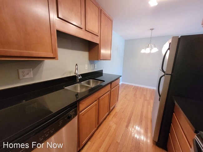 Building Photo - 1 br, 1 bath House - 3150 Excelsior Blvd #305