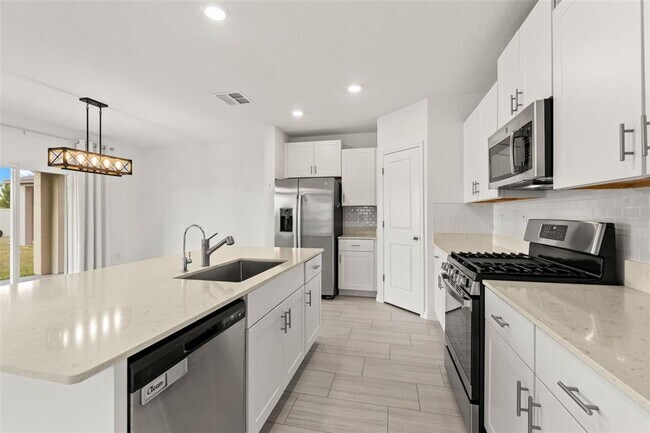 Foto del edificio - 35080 Ackley Trce