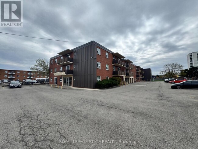 Building Photo - 105 Tia Dr