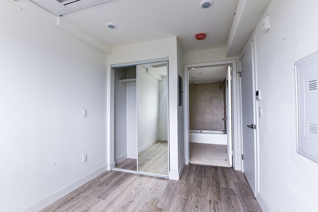 Foto del edificio - 7410 S Avalon Blvd