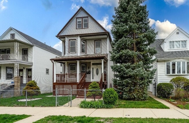 Building Photo - 4326 N Avers Ave