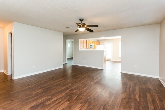 Foto del edificio - 320 Arrowhead Dr