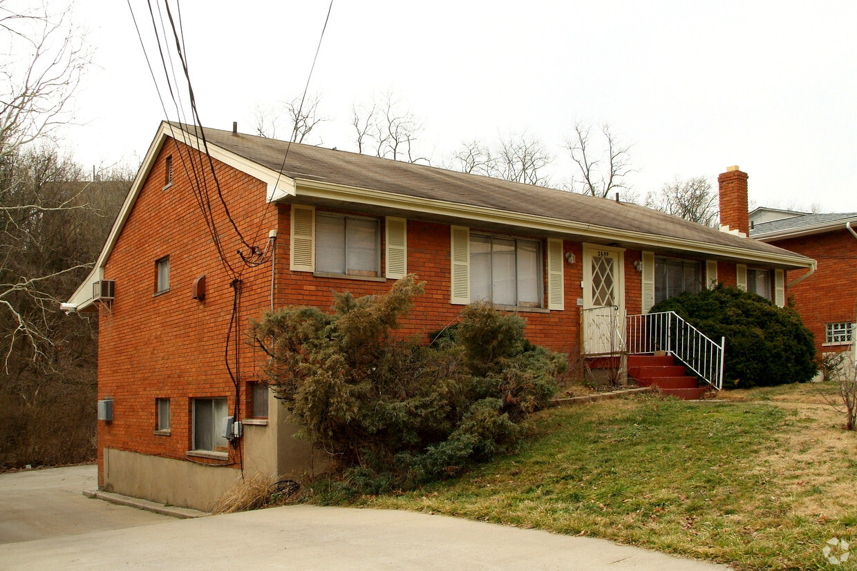 Primary Photo - 2699 Lafeuille Ave