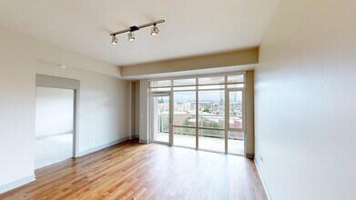 Interior Photo - TEN20