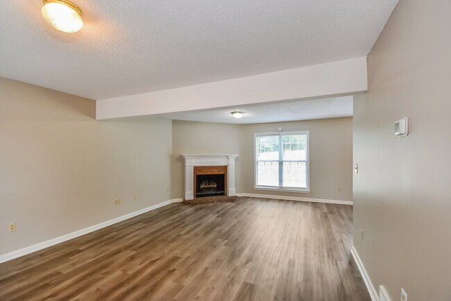 Building Photo - 1758 Torrington Ct