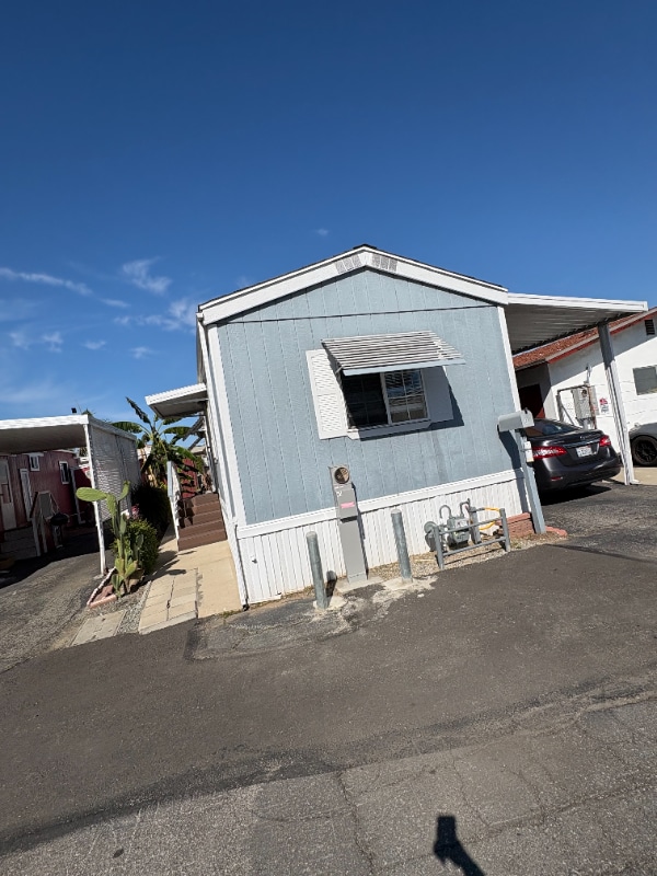 Photo - 425 E Gardena Blvd House