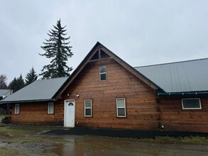 Building Photo - 1678 Sterling Hwy